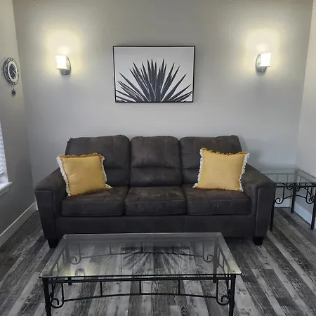 2Br Cozy Condo - Centrally Located - Free Tickets Included - Fc 53-5